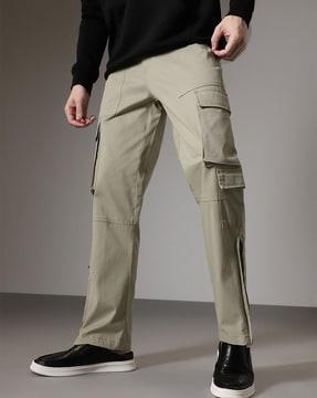 men relaxed fit cargo pants with insert pockets