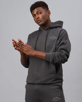 men relaxed fit hoodie with insert pockets