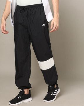 men relaxed fit joggers with insert pockets