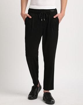 men relaxed fit pleated pants with insert pockets