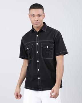 men relaxed fit shirt with flap pockets