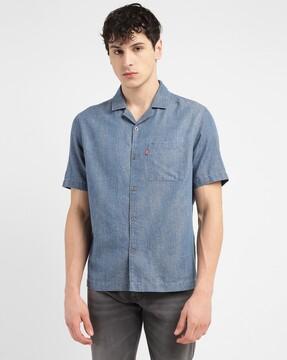 men relaxed fit shirt with patch pocket