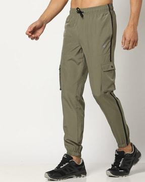 men relaxed fit training cargo joggers