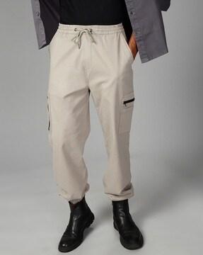 men relaxed flat-front cargo joggers