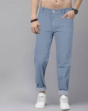men relaxed jeans with 5-pocket styling