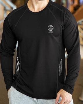 men round-neck athletic fit t-shirt