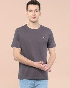 men round-neck regular fit t-shirt