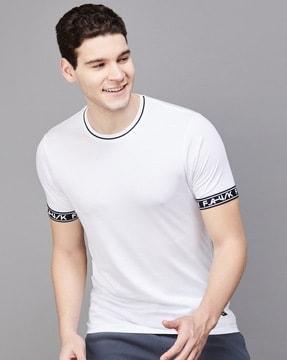 men round-neck regular fit t-shirt