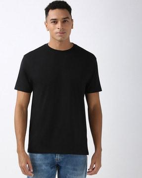 men round-neck regular fit t-shirt