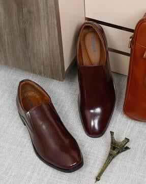 men round-round slip-on mocassins