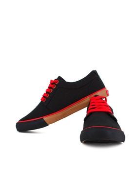 men round-toe casual shoes with lace fastening