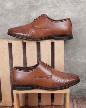 men round-toe lace-up brogues