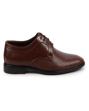 men round-toe lace-up derby shoes