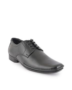 men round-toe lace-up derbys