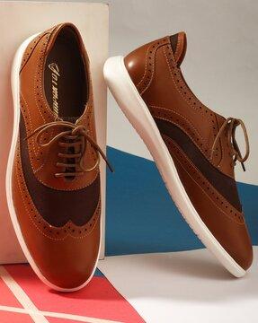 men round-toe lace-up shoes