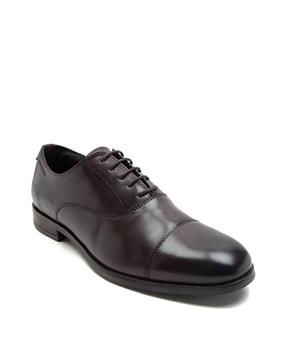 men round-toe lace-up shoes