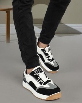 men round-toe lace-up sneakers