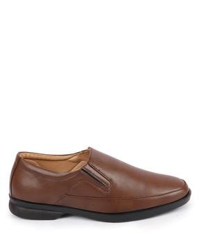 men round-toe loafers