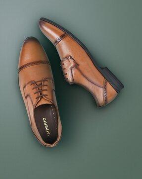 men round-toe oxfords with lace fastening