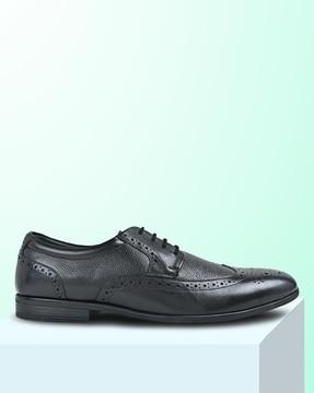 men round-toe oxfords with lace fastening