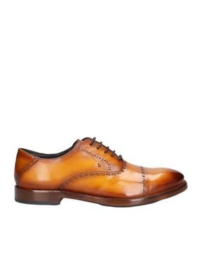 men round-toe oxfords with lace fastening