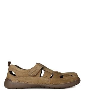 men round-toe shoe-style sandals