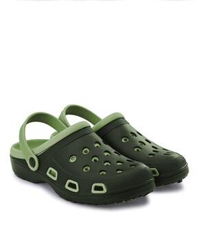 men round-toe slip-on clogs