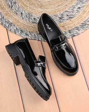 men round-toe slip-on loafers