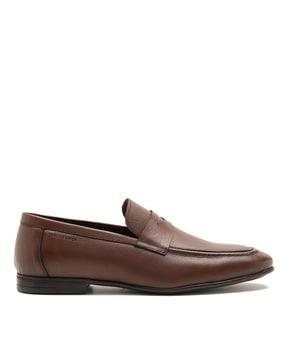 men round-toe slip-on loafers