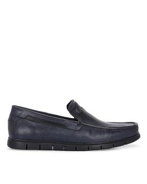 men round-toe slip-on loafers