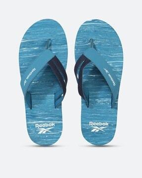 men round-toe thong-strap flip-flops