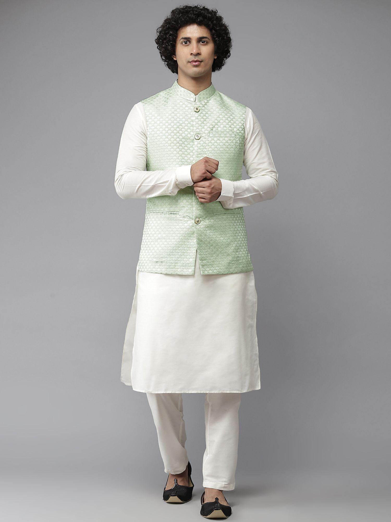 men sap green & white solid kurta pyjamas with nehru jacket (set of 3)