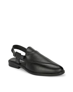 men shoe-style sandals with buckle fastening