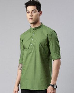 men short kurta with patch pocket