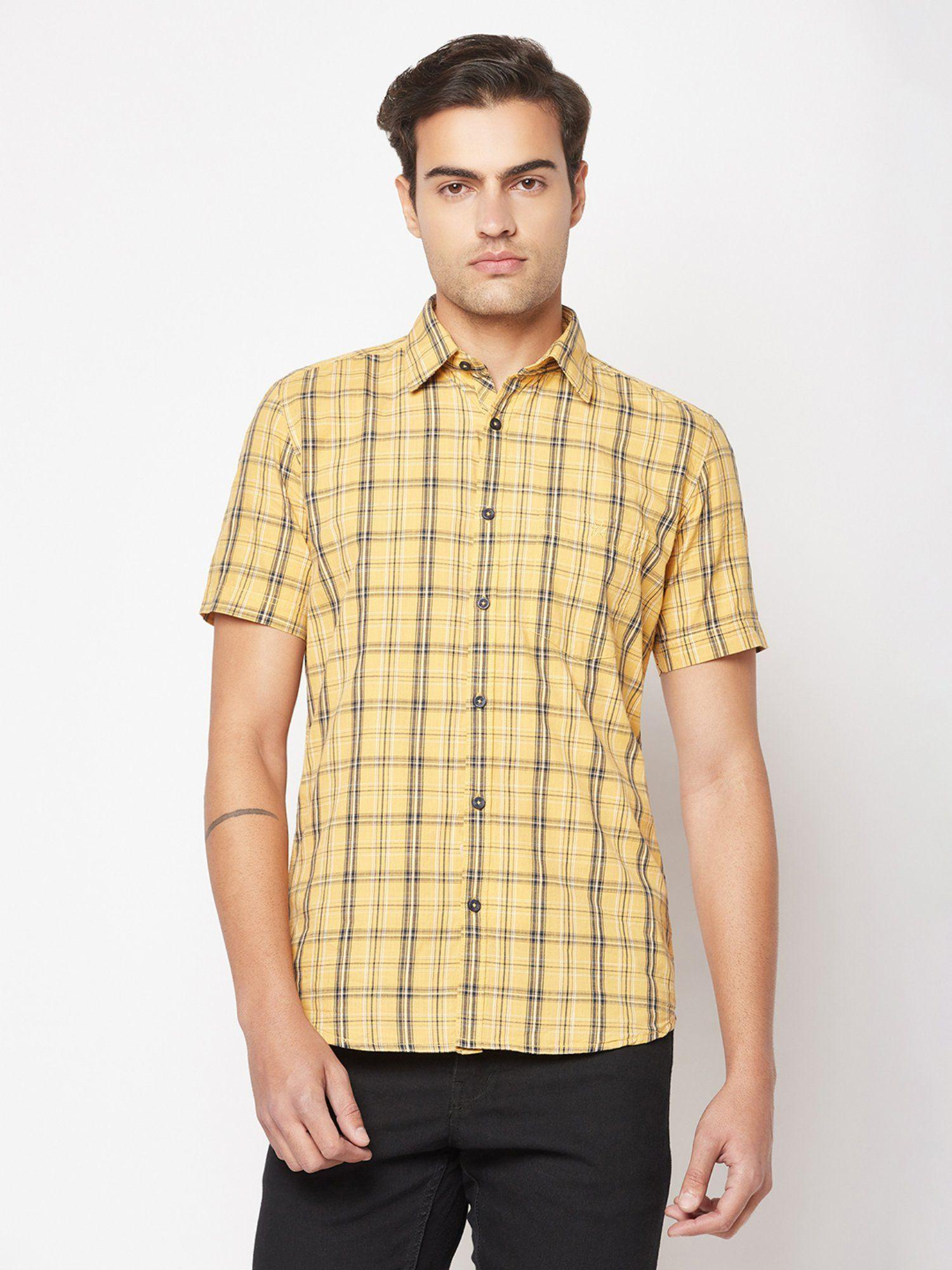 men short sleeve yellow checked shirt