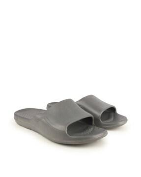 men slides with perforated footbed