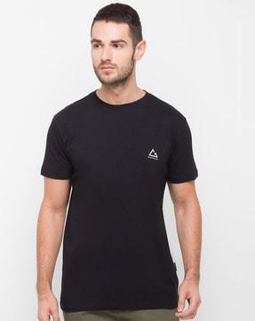 men slim fit crew-neck t-shirt with brand print
