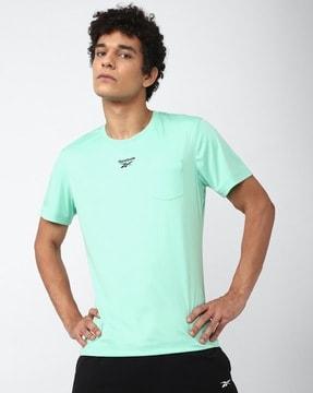 men slim fit crew-neck t-shirt with patch pocket