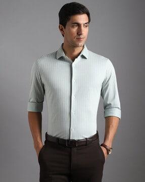 men slim fit cutaway collar shirt