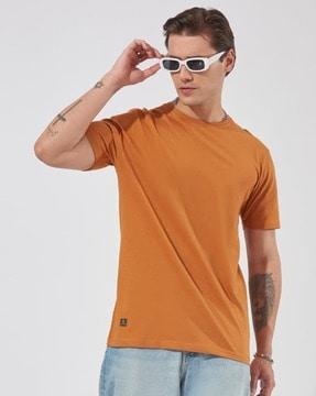 men slim fit round-neck t-shirt