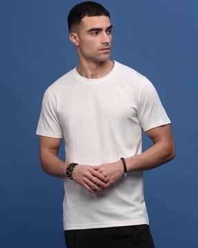 men slim fit round-neck t-shirt