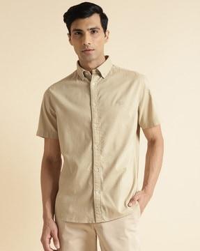 men slim fit shirt with button closure