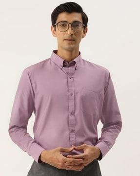 men slim fit shirt with curved hem