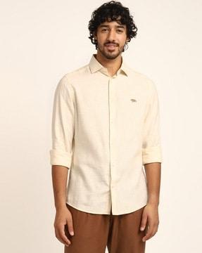 men slim fit shirt with curved hemline