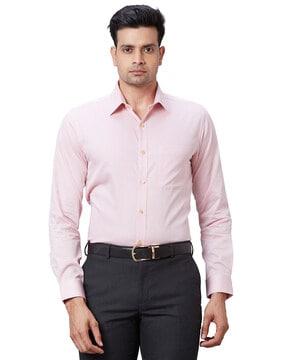 men slim fit shirt with cutaway-collar