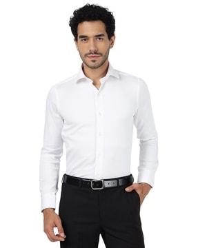 men slim-fit shirt with cutaway collar