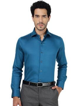 men slim-fit shirt with cutaway collar