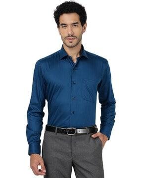 men slim fit shirt with cutaway collar