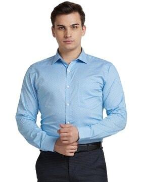 men slim fit shirt with cutaway collar