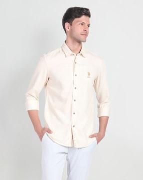 men slim fit shirt with patch pocket